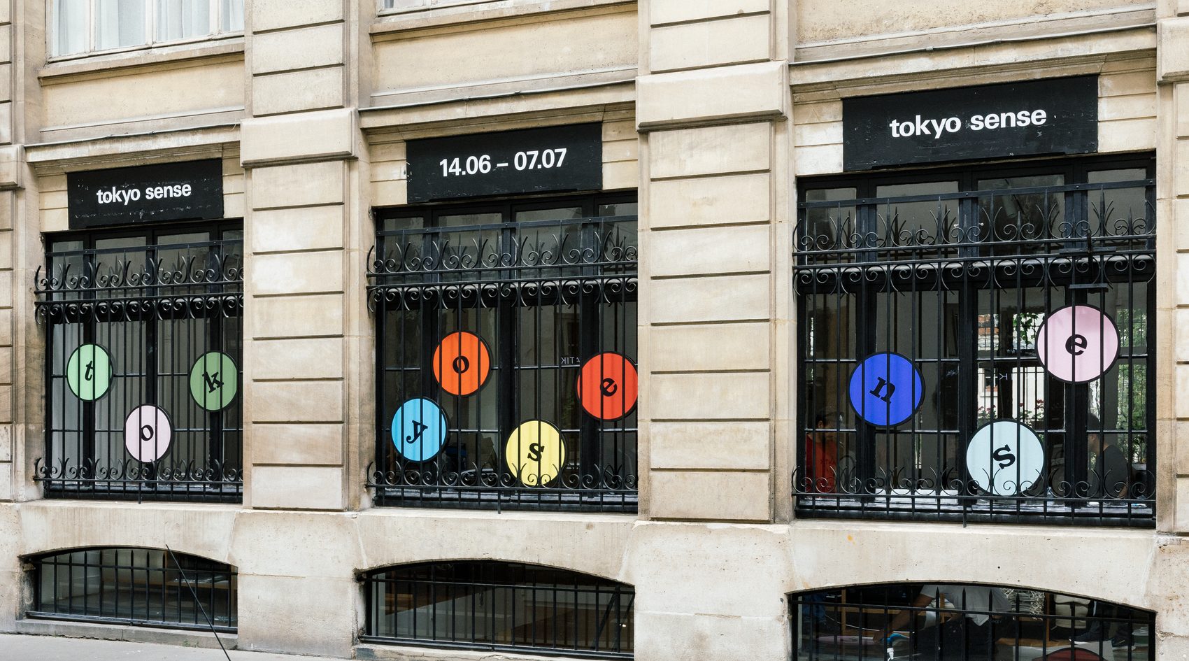 Devanture de Tokyo Sense, 16 rue des Minimes, Le Marais